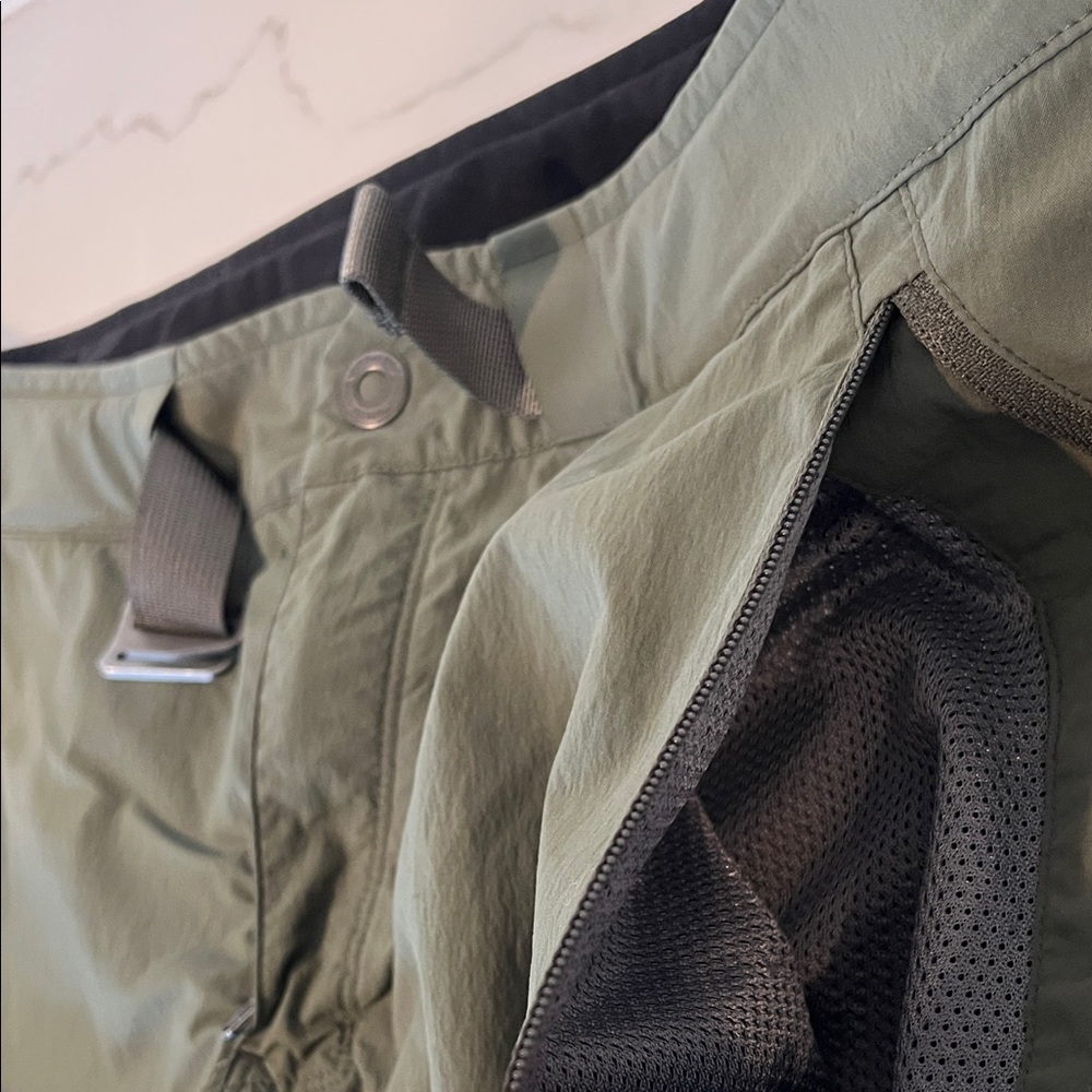Arc'teryx GAMMA lightweight shorts 9" in Tatsu size 36 - Picture 11 of 12